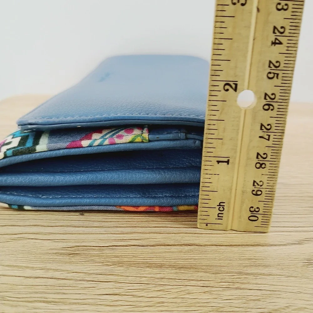 Vera Bradley Trifold Wallet Audrey Painted Medallions Blue Canvas Fabric